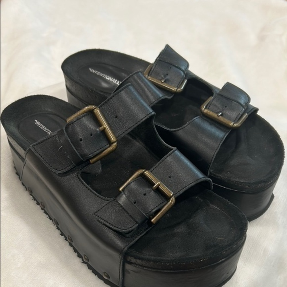 FREE PEOPLE INTENTIONALLY BLANK Black Platform Sandals with Gold Buckles